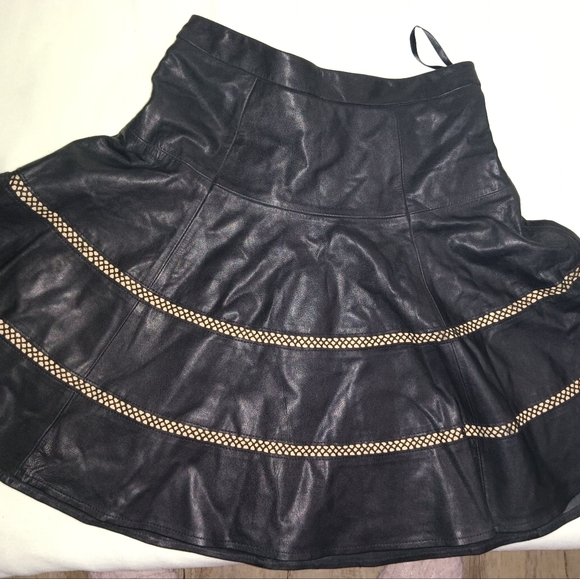 Skirt - Picture 2 of 3